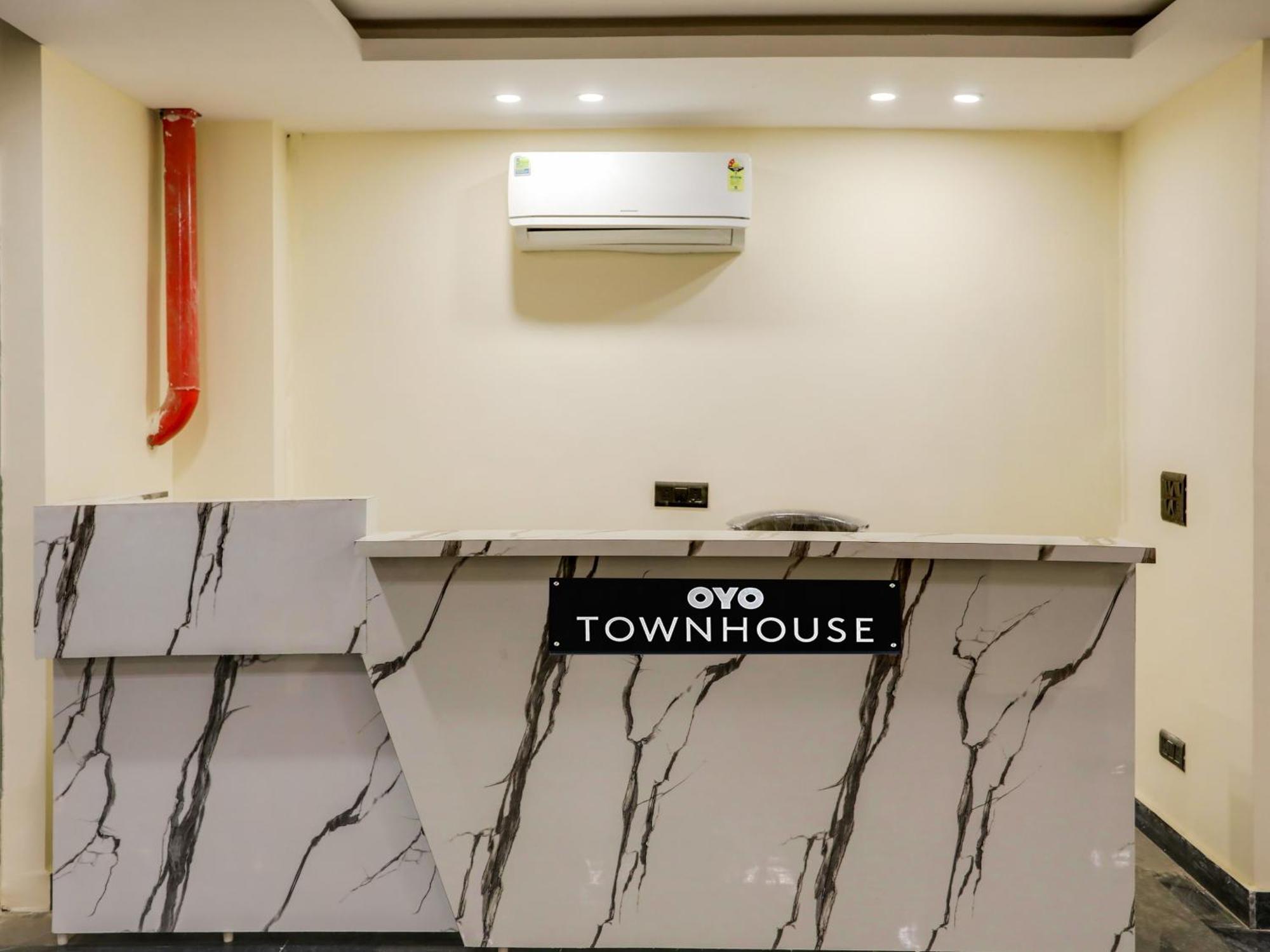 גורגאון Townhouse Magnolia Corporate Stays מראה חיצוני תמונה